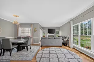 5201 Ballycastle Cir, Alexandria, VA 22315 - Photo 7