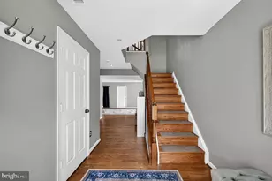 5201 Ballycastle Cir, Alexandria, VA 22315 - Photo 3