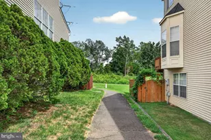 5201 Ballycastle Cir, Alexandria, VA 22315 - Photo 45