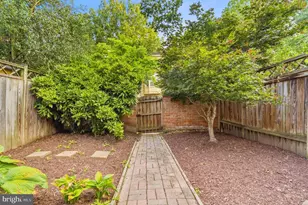 9222 Bailey Ln, Fairfax, VA 22031 - Photo 39