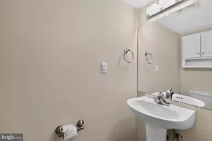 8700 Calvert Cliff Ct, Lorton, VA 22079 - Photo 15