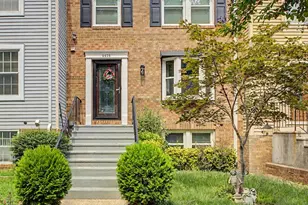 9826 Gabon Ct, Burke, VA 22015 - Photo 1
