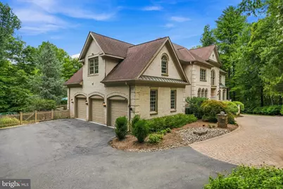 10500 Dalkeith Court, Oakton, VA 22124 - Photo 7