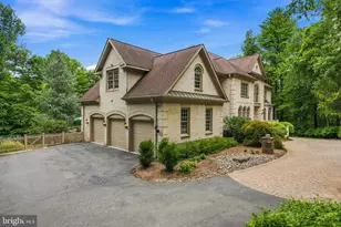 10500 Dalkeith Ct, Oakton, VA 22124 - Photo 7