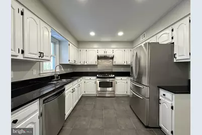 11560 Holly Briar Lane, Great Falls, VA 22066 - Photo 13