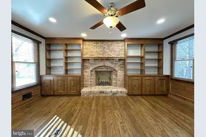 11560 Holly Briar Lane, Great Falls, VA 22066 - Photo 7