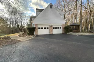 11560 Holly Briar Ln, Great Falls, VA 22066 - Photo 51