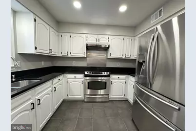 11560 Holly Briar Lane, Great Falls, VA 22066 - Photo 15