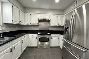 11560 Holly Briar Ln, Great Falls, VA 22066 - Photo 15