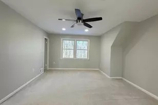 11560 Holly Briar Ln, Great Falls, VA 22066 - Photo 35