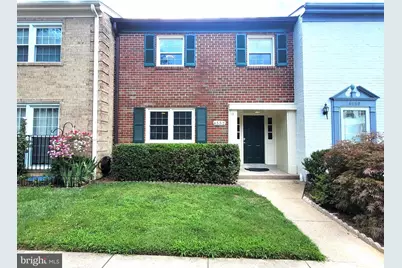 4552 King Edward Court, Annandale, VA 22003 - Photo 3