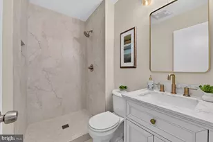 2255 Cedar Ln, Vienna, VA 22182 - Photo 7