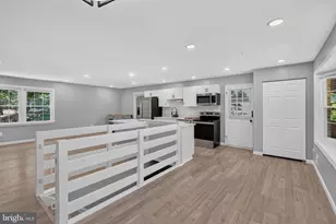 4752 Carterwood Dr, Fairfax, VA 22032 - Photo 9