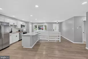 4752 Carterwood Dr, Fairfax, VA 22032 - Photo 7