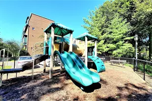 9700 Cedar Farm Cir, Fairfax, VA 22031 - Photo 21