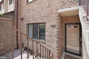 3810 Steppes Ct, Falls Church, VA 22041 - Photo 3