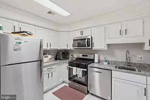 3810 Steppes Ct, Falls Church, VA 22041 - Photo 11