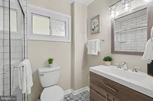 3511 Slade Run Dr, Falls Church, VA 22042 - Photo 29