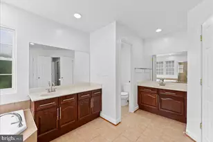 13646 Sweet Woodruff Ln, Centreville, VA 20120 - Photo 39