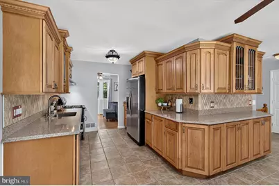 5621 Ravenel Lane, Springfield, VA 22151 - Photo 9