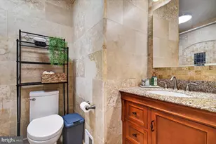 5621 Ravenel Ln, Springfield, VA 22151 - Photo 11