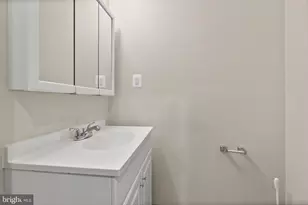 8557 Wyngate Manor Ct, Alexandria, VA 22309 - Photo 25