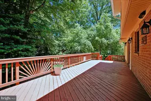 4945 Gainsborough Dr, Fairfax, VA 22032 - Photo 5