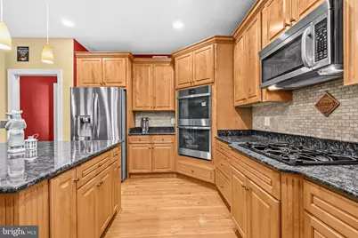 632 Nash St, Herndon, VA 20170 - Photo 11