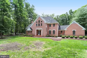 11109 Elmview Pl, Great Falls, VA 22066 - Photo 1