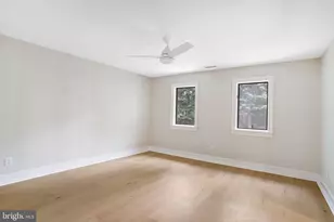 11109 Elmview Pl, Great Falls, VA 22066 - Photo 19