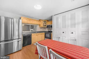 8348 Rocky Forge Ct, Springfield, VA 22153 - Photo 3