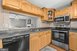 8348 Rocky Forge Ct, Springfield, VA 22153 - Photo 5