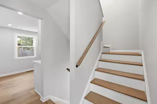 3168 Ellenwood Dr, Fairfax, VA 22031 - Photo 11