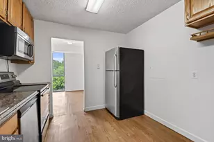 2300 Pimmit Dr, Falls Church, VA 22043 - Photo 17