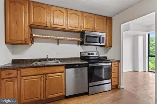 2300 Pimmit Dr, Falls Church, VA 22043 - Photo 5