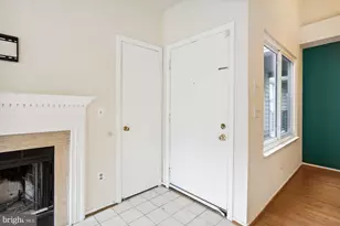 11719 Summerchase Cir, Reston, VA 20194 - Photo 7