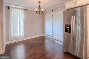12138 Captiva Ct, Reston, VA 20191 - Photo 5