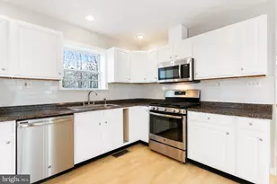 6341 Dogwood Pl, Falls Church, VA 22041 - Photo 13