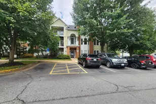 4137 Fountainside Ln, Fairfax, VA 22030 - Photo 1