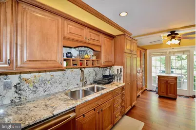 6153 Summer Park Lane, Alexandria, VA 22315 - Photo 17