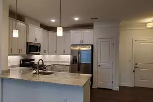 6107 Fairview Farm Dr, Alexandria, VA 22315 - Photo 5