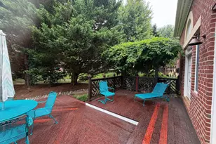 1964 Horse Shoe Dr, Vienna, VA 22182 - Photo 11