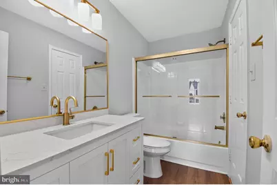 1588 Kingstream Circle, Herndon, VA 20170 - Photo 25