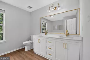 1588 Kingstream Cir, Herndon, VA 20170 - Photo 23