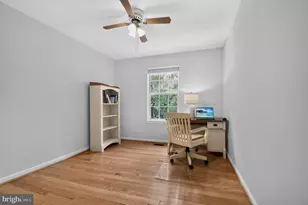 1588 Kingstream Cir, Herndon, VA 20170 - Photo 21