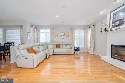 2410 Dakota Lakes Drive, Herndon, VA 20171 - Photo 9