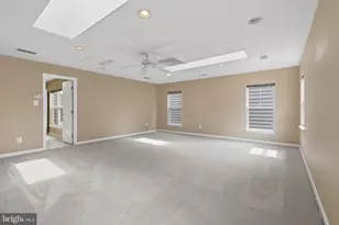 9135 Stonegarden Dr, Lorton, VA 22079 - Photo 23
