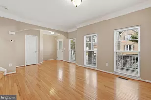 9135 Stonegarden Dr, Lorton, VA 22079 - Photo 5
