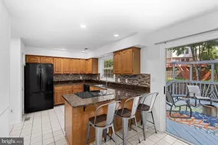 6537 Palisades Dr, Centreville, VA 20121 - Photo 19