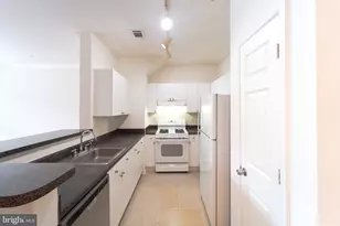 11391 Aristotle Dr, Fairfax, VA 22030 - Photo 15